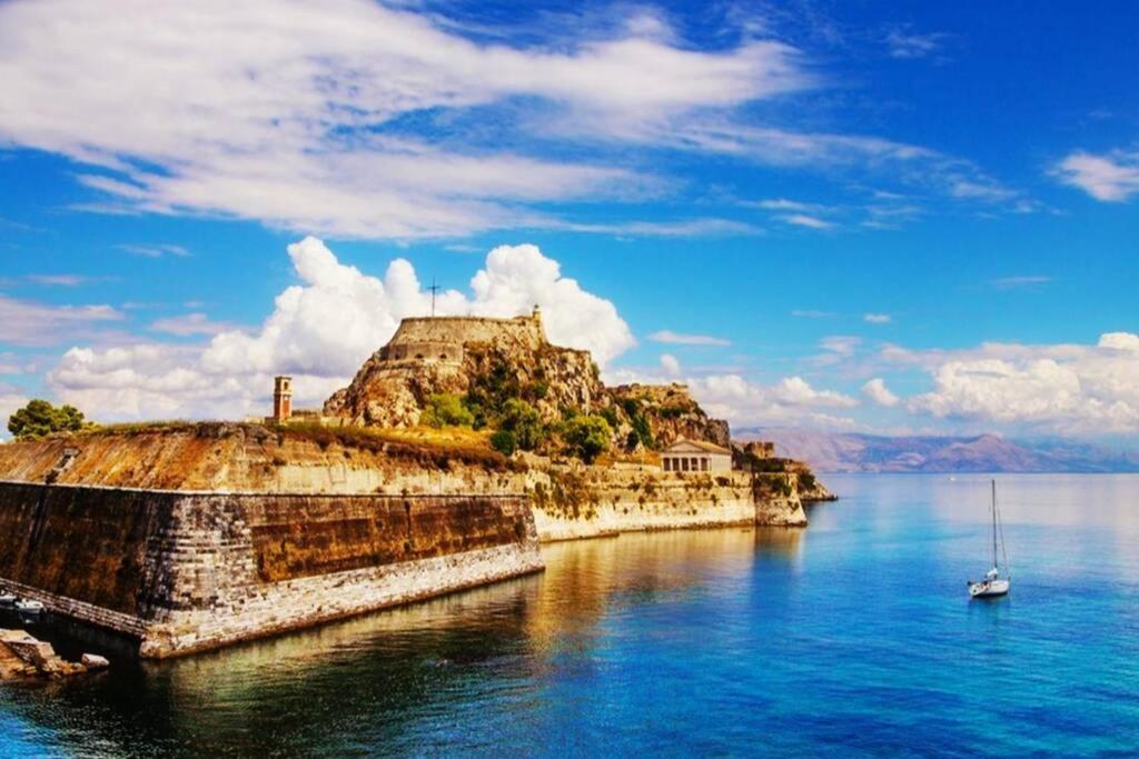 Downtown Apt At Filellinon Corfu  Bagian luar foto