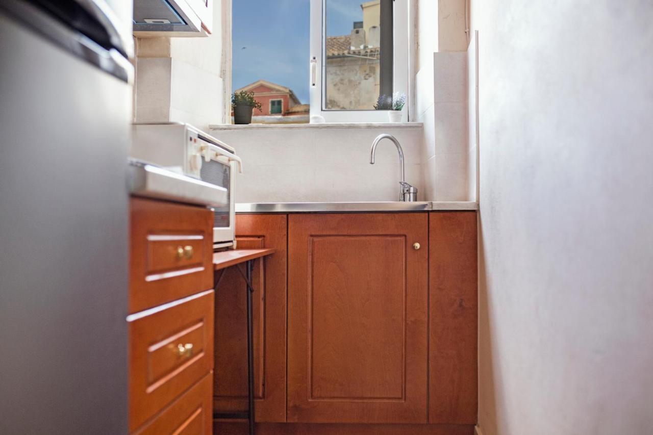 Downtown Apt At Filellinon Corfu  Bagian luar foto