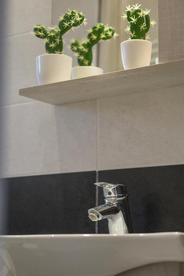 Downtown Apt At Filellinon Corfu  Bagian luar foto