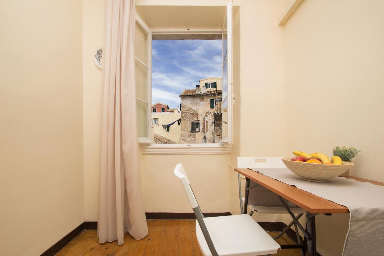 Downtown Apt At Filellinon Corfu  Bagian luar foto