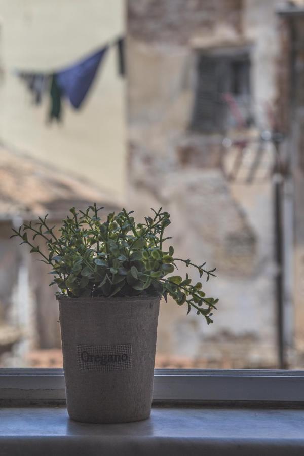 Downtown Apt At Filellinon Corfu  Bagian luar foto
